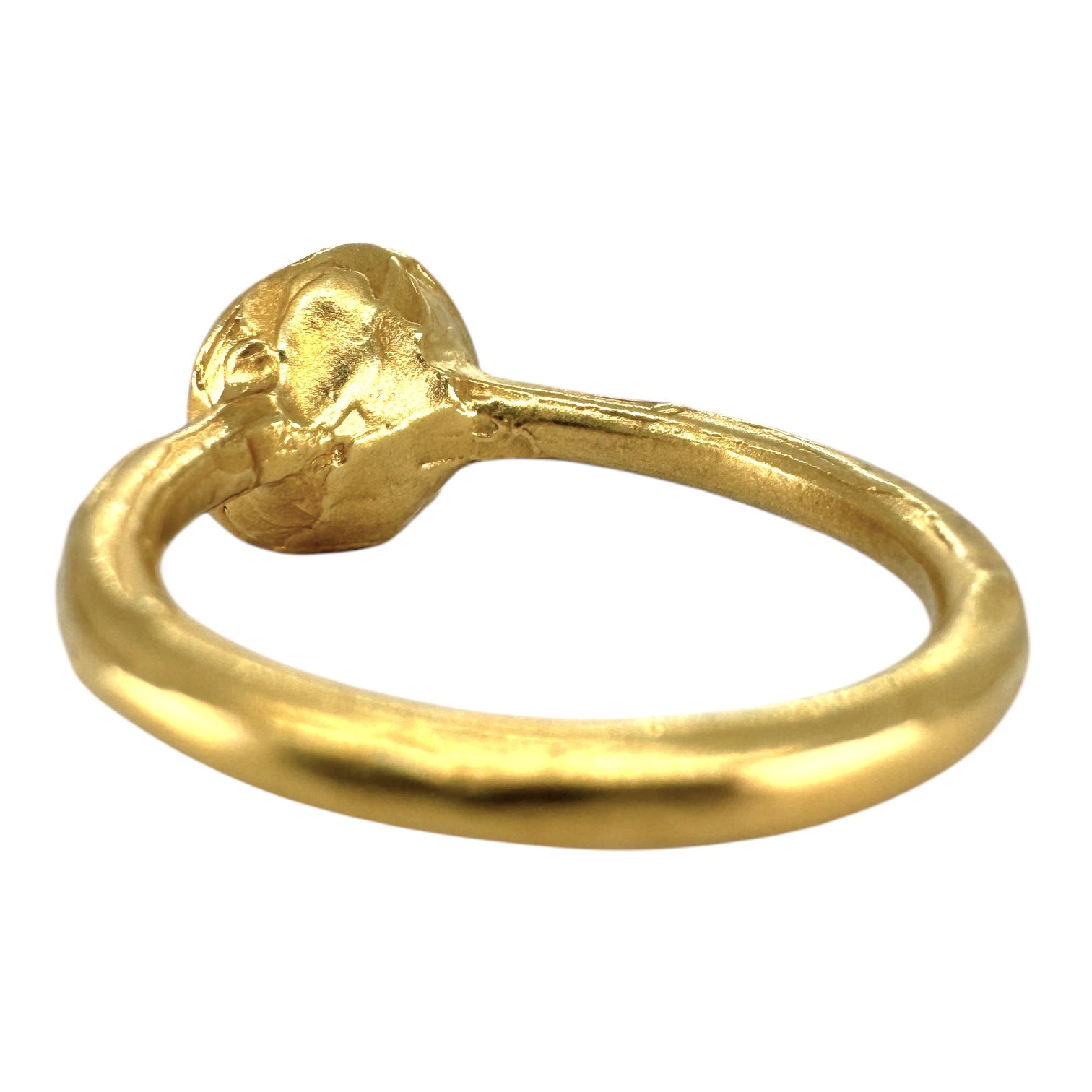 Diamond Engagement Ring in Gold - Alignment
