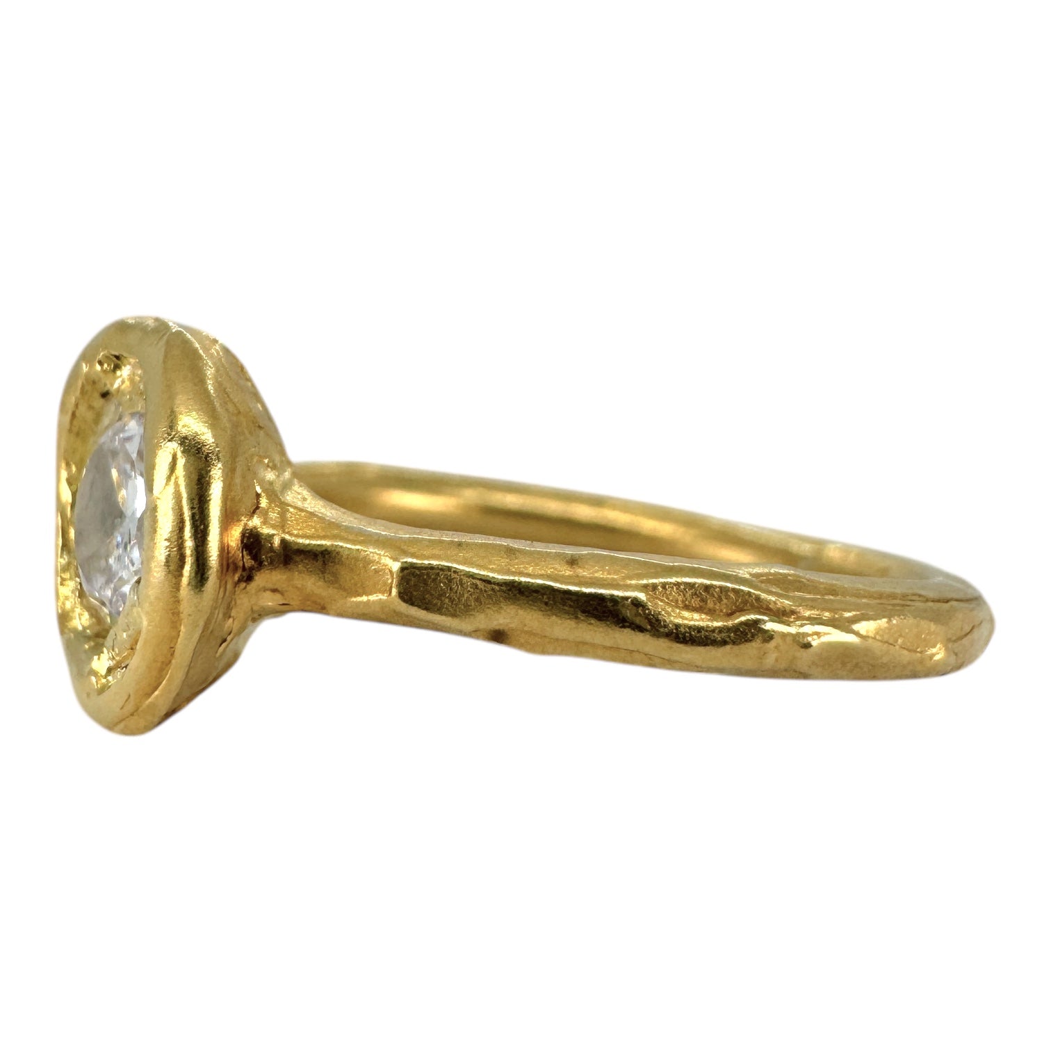 Diamond Engagement Ring in Gold - Alignment