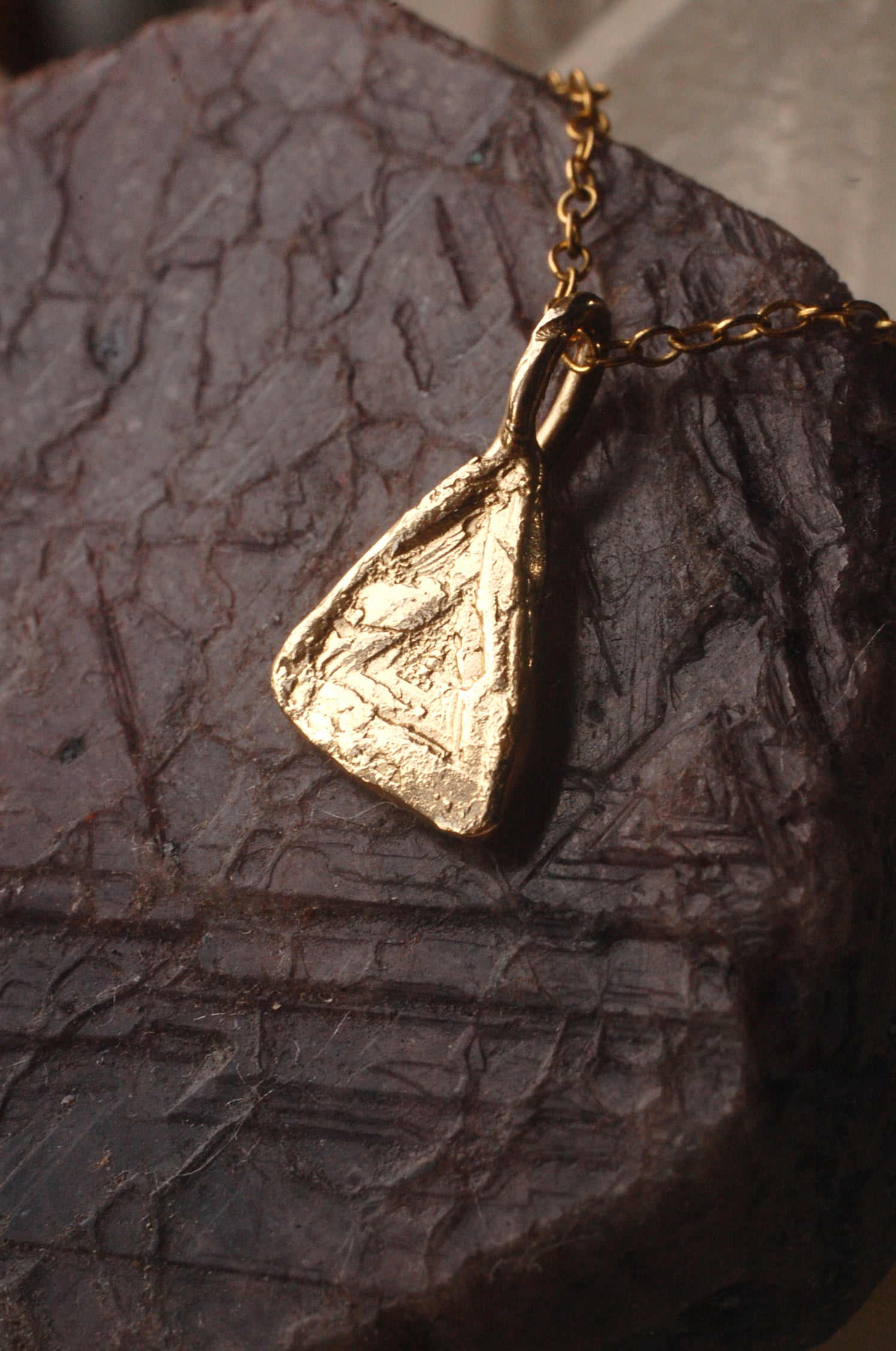 WISDOM Pendant Necklace in Gold or Silver